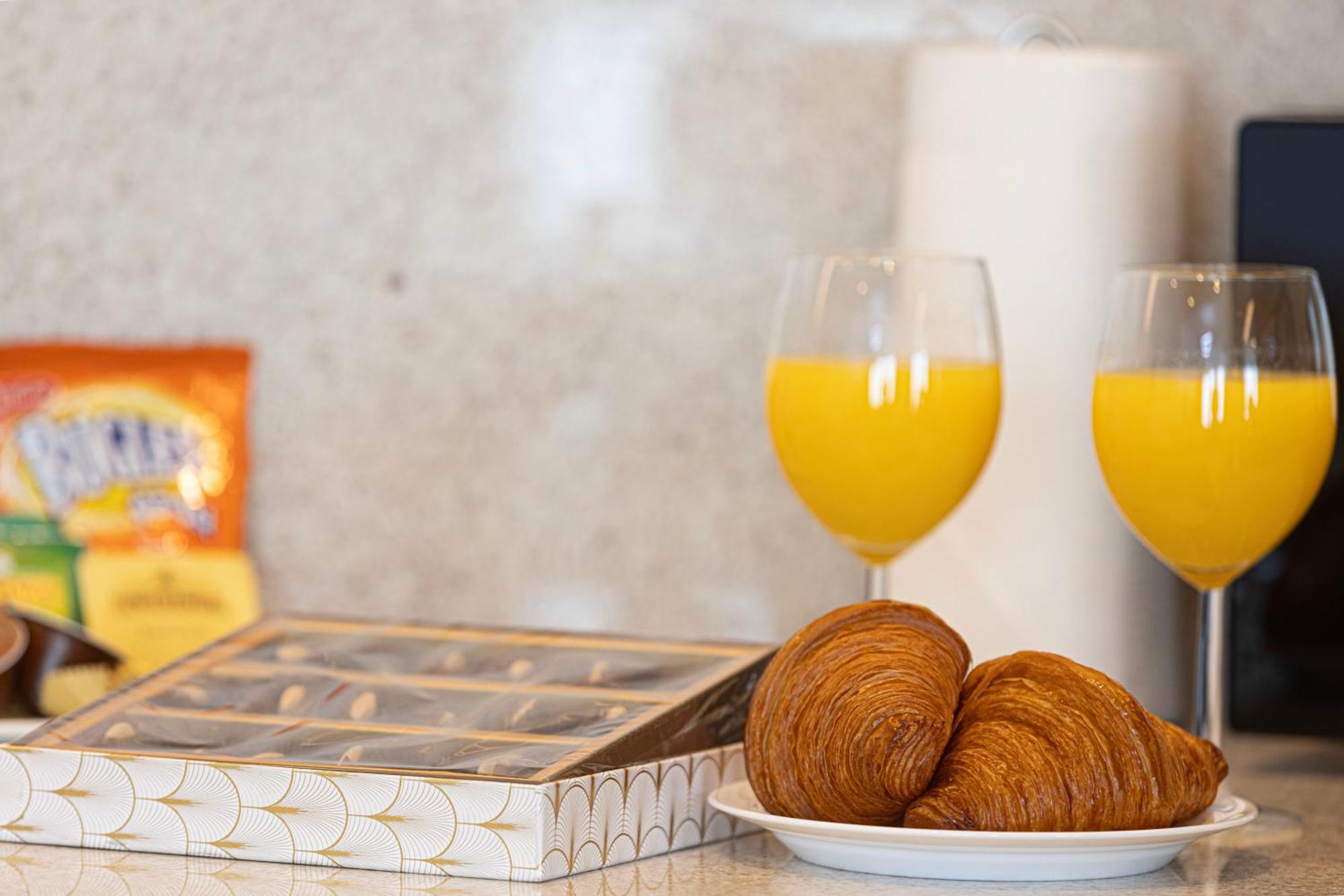 Smartstay At Burj Royale - Full Burj Khalifa View - Brand New Luxury Apartments Dubaj Kültér fotó