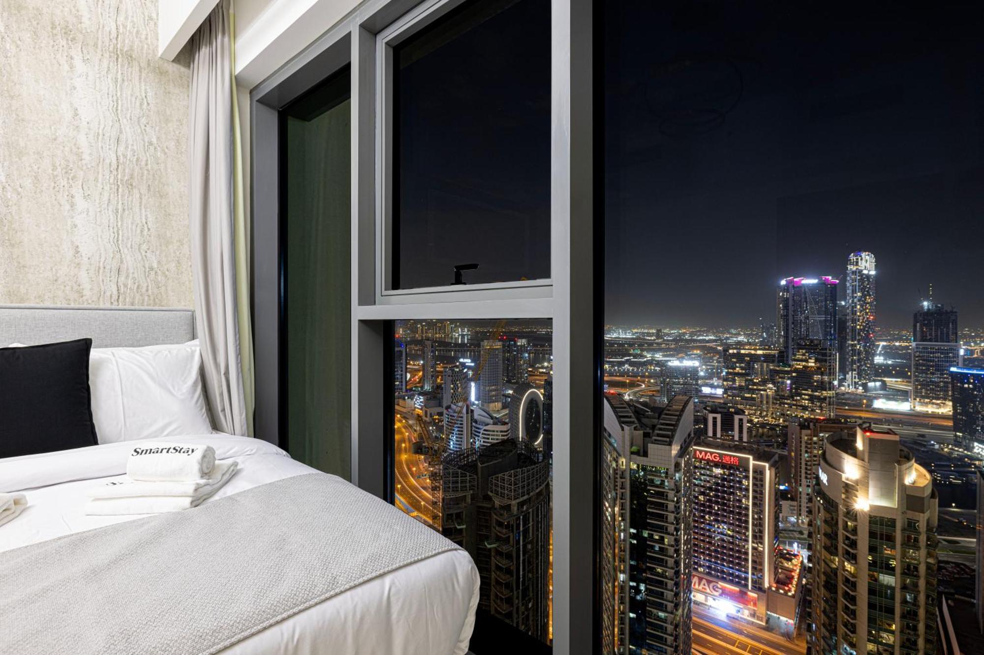 Smartstay At Burj Royale - Full Burj Khalifa View - Brand New Luxury Apartments Dubaj Kültér fotó