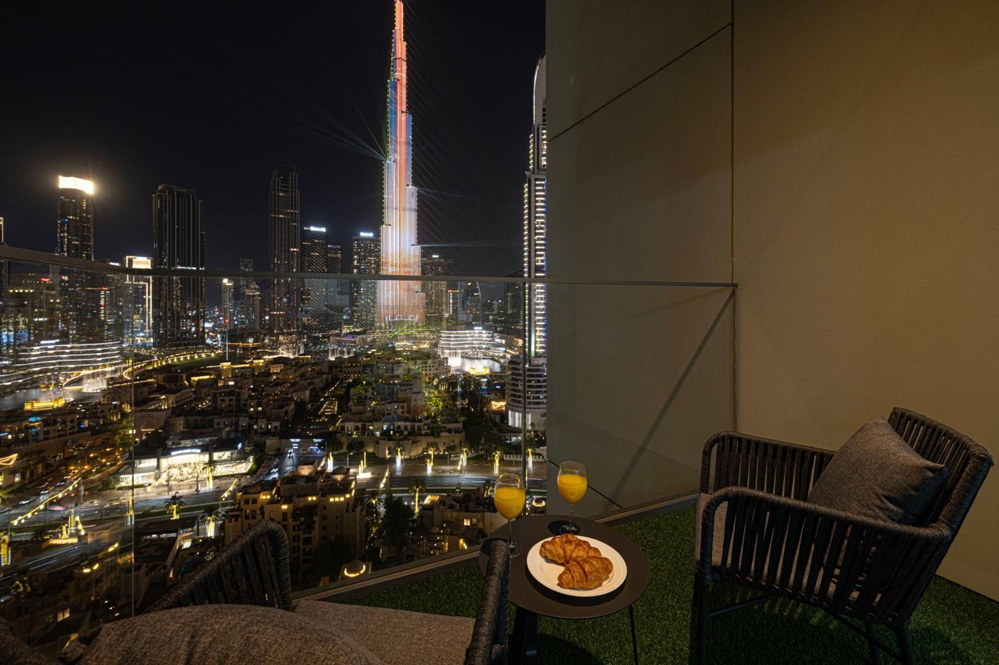 Smartstay At Burj Royale - Full Burj Khalifa View - Brand New Luxury Apartments Dubaj Kültér fotó